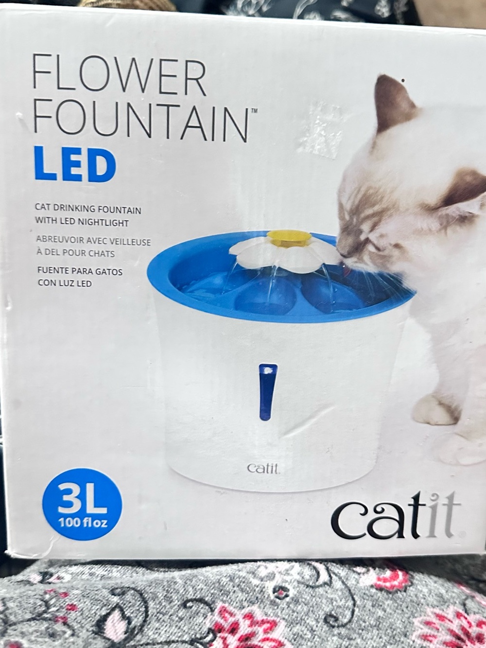 Flower Fountain LED Cat Water Dispenser - Blue and White